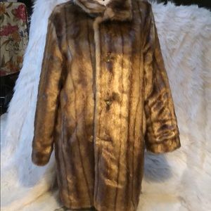 Reversible winter coat w/ faux fur. Tan/brown. S/M